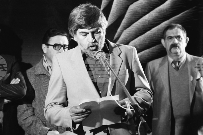 Проф. Антон Дончев