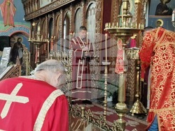 Шумен - храм „Свети Три Светители“ - отец Иван