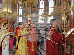 Шумен - храм „Свети Три Светители“ - отец Иван