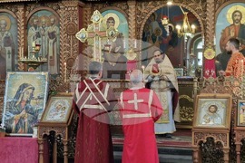 Шумен - храм „Свети Три Светители“ - отец Иван