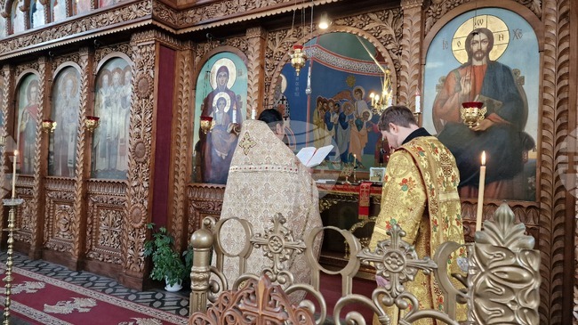 Отец Иван говори за св. Григорий Палама и исихазма в проповедта си в храма "Св. Три Светители" в Шумен 