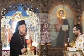 Русе - храм „Свети Архангел Михаил“ - литургия - епископ Макарий 