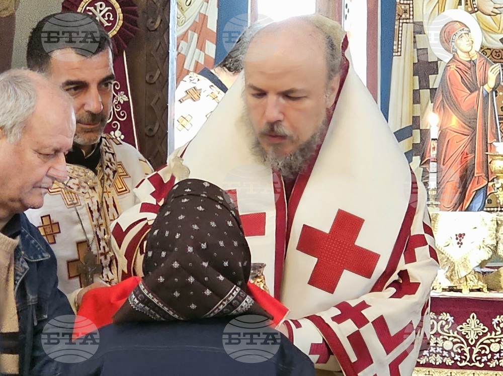 Русе - храм „Свети Архангел Михаил“ - литургия - епископ Макарий 