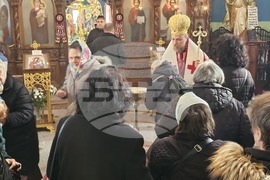 Русе - храм „Свети Архангел Михаил“ - литургия - епископ Макарий 