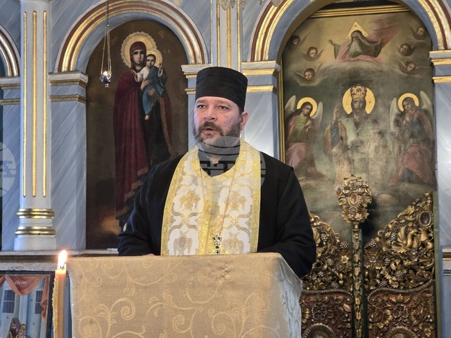 Да търсим приятели, които ни водят към Христос и към спасението на душите ни, призова отец Милен от плевенския храм „Света Параскева“