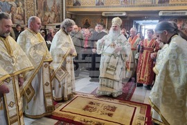 Търговище - Василиева света Литургия - митрополит Йоан