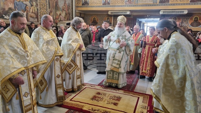 Нашата промяна е първата и тя ще донесе благодатната промяна в цялата съобщност, каза Варненският и Великопреславски митрополит Йоан в Търговище 