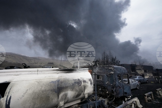 Иранската армия заплаши да "опожари" и "унищожи" петролната и газовата инфраструктура в Близкия изток, ако бъдат атакувани инсталации на Иран