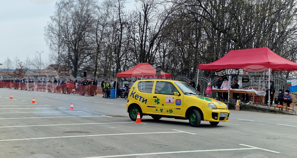 Монтана - осми март - рали - жени