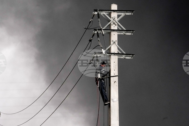 Асошиейтед прес: След атаките срещу иранските нефтопреработвателни съоръжения токсичен черен дъжд падна в Техеран 