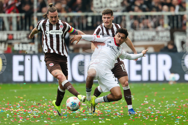 Санкт Паули и Айнтрахт Франкфурт не успяха да си отбележат гол