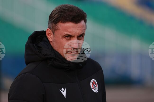 „Пропуснахме две чисти ситуации при 0:1, които можеха да ни върнат в мача“, съжалява старши треньорът на Локомотив (Сф) Станислав Генчев