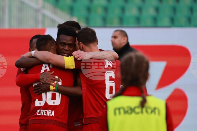 Треньорският щаб на ЦСКА определи групата за днешното домакинство на Добруджа