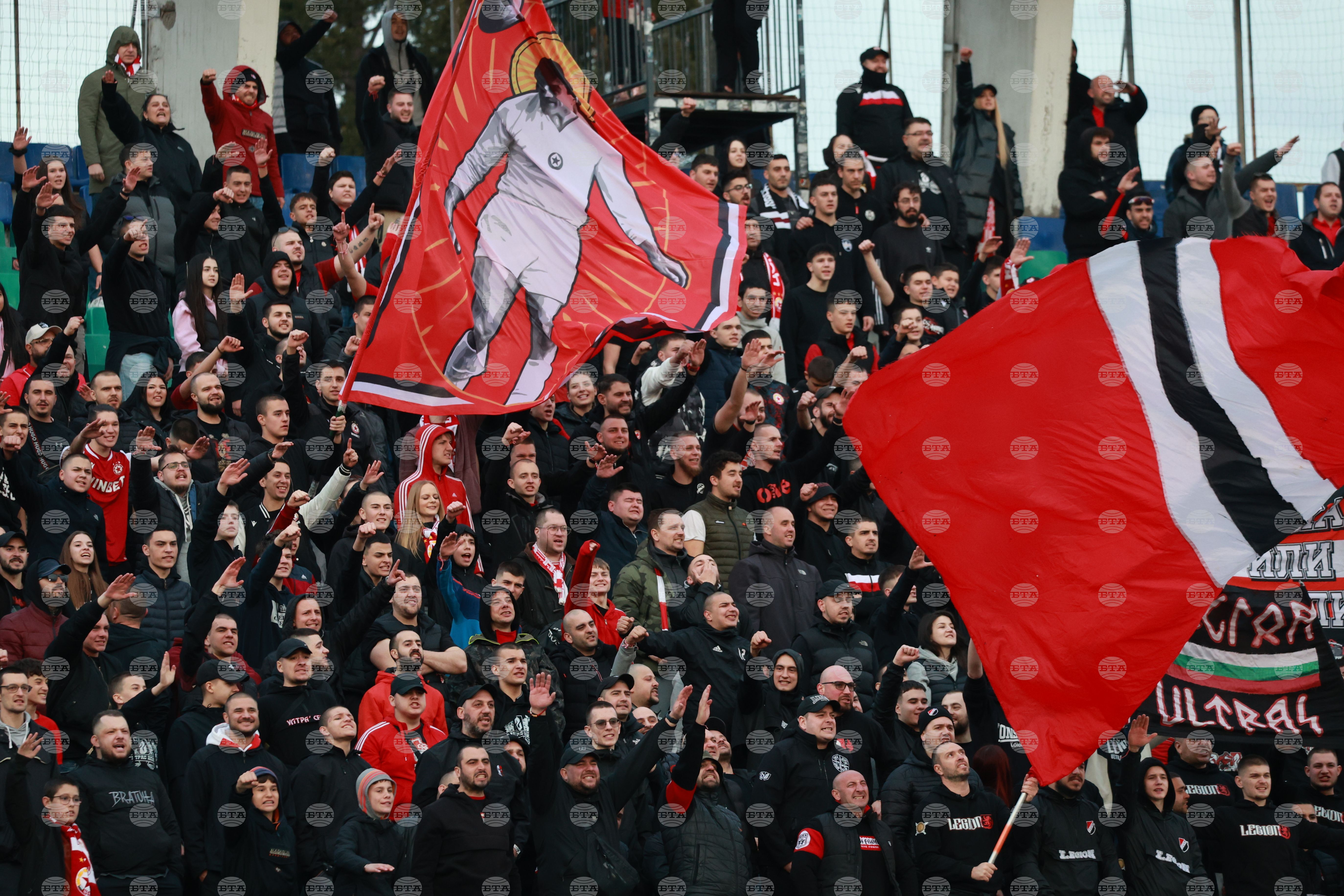 Феновете на ЦСКА ще плащат по 5 евро, за да гледат госутаването на Монтана