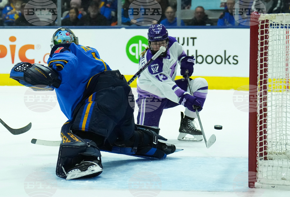 PWHL Sceptres Frost Hockey