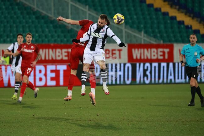 Локомотив София взе три точки срещу Септември