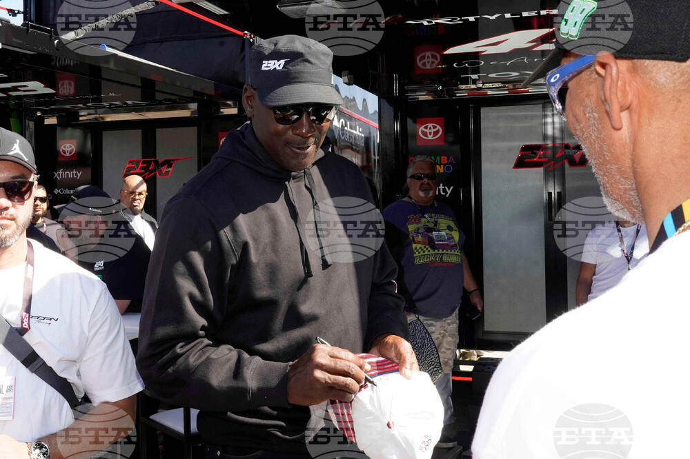 NASCAR Phoenix Auto Racing