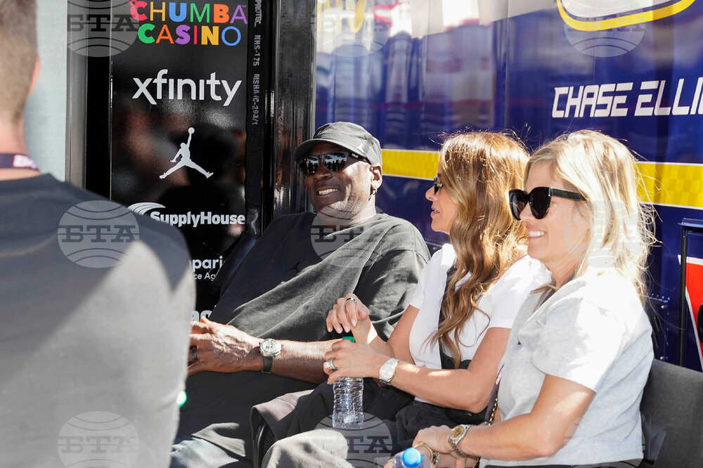 NASCAR Phoenix Auto Racing