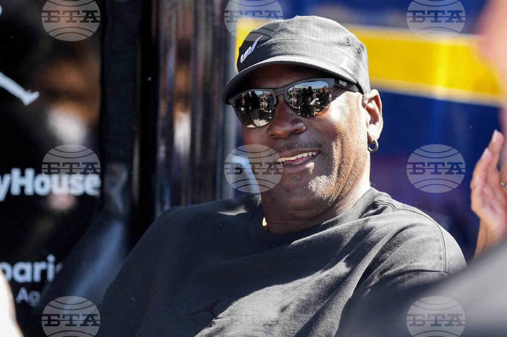 NASCAR Phoenix Auto Racing