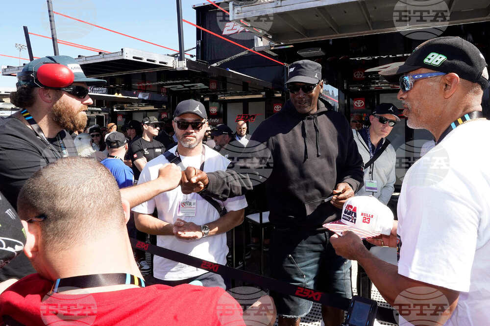 NASCAR Phoenix Auto Racing