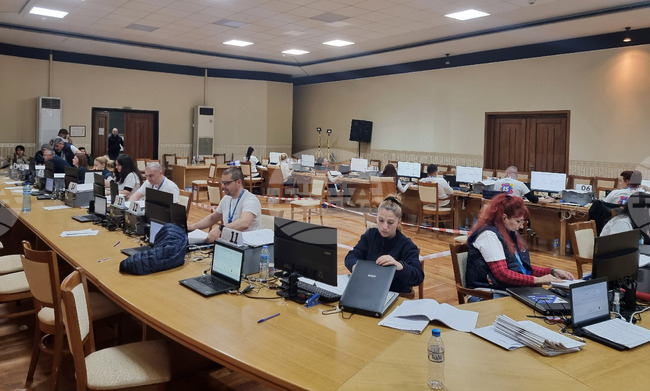 Плевен - избори - приемане на протоколи