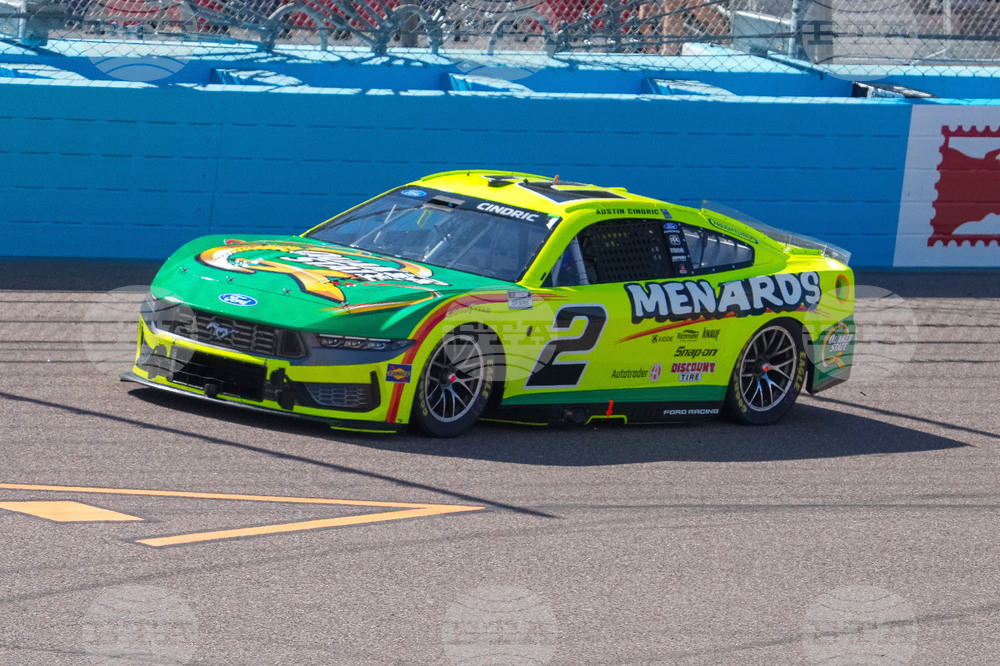 NASCAR Phoenix Auto Racing