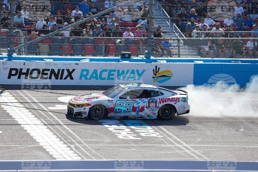 NASCAR Phoenix Auto Racing