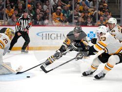 Bruins Penguins Hockey