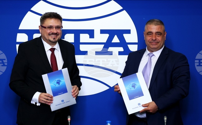 Национален пресклуб на БТА София - БТА - АПИ - договор - сътрудничество  