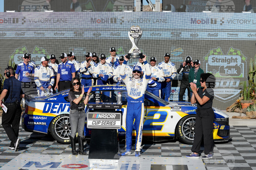 NASCAR Phoenix Auto Racing