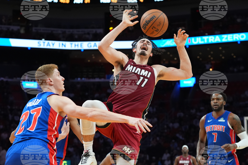 Pistons Heat Basketball