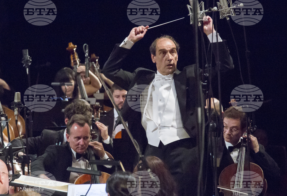 Emil Tabakov to Conduct National Philharmonic Orchestra in Skopje