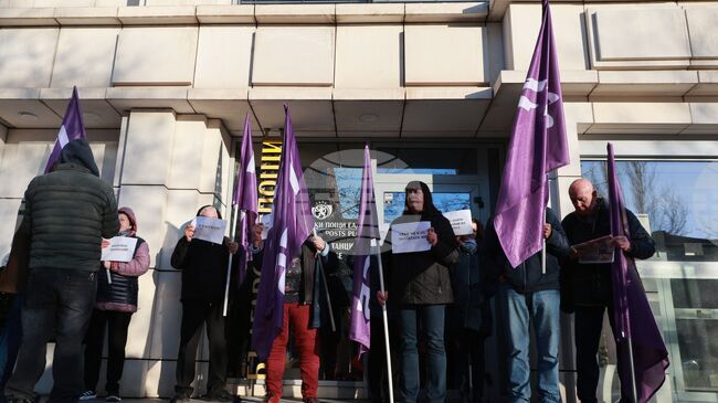 Служители на „Български пощи“ протестираха в София с искане за увеличение на заплатите