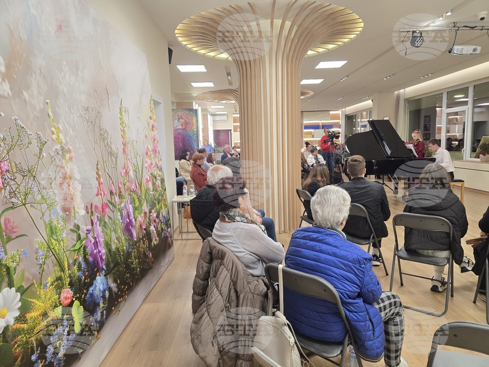 Послание за мир между народите отправиха по време на концерт цигуларката Сибора Ресюли и пианистът Иван Стоилков