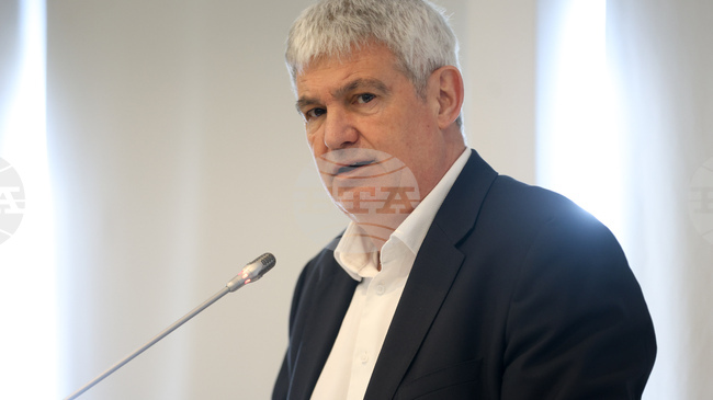 КНСБ настоява за ежегоден ръст на заплатите с 10 процента, каза президентът на конфедерацията Пламен Димитров