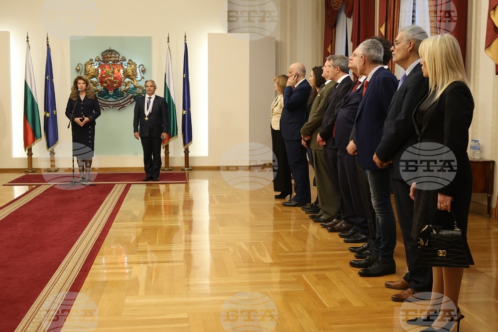 Президентство - орден „Мадарски конник“ - награждаване