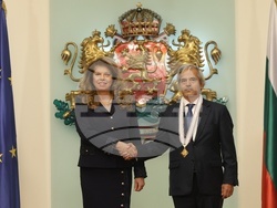 Президентство - орден „Мадарски конник“ - награждаване