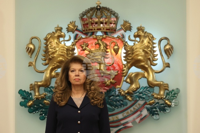 Момичета на възраст между 15 и 19 години могат да се включат в инициативата под патронажа на президента „Посланик за един ден“ до 8 април 