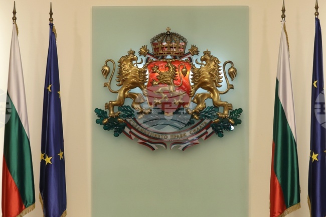 Президентът Илияна Йотова ще удостои с орден „Св. св. Кирил и Методий“ дейци на науката и образованието