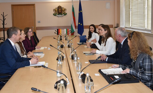 Министерство на икономиката и индустрията: Министър Щонова и посланикът на Германия обсъдиха инвестициите и икономическото сътрудничество