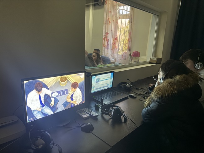 Деветокласници от Хасково се запознаха с дейността на "Синята стая" за изслушване и даване на показания на малолетни и непълнолетни