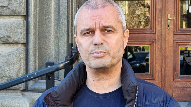 „Възраждане“ няма да подкрепи т.нар. удължителен бюджет, заяви Костадин Костадинов