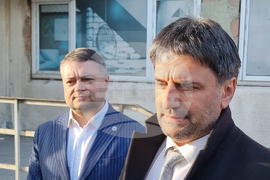 Нелегално производство на анаболи и стероиди - разкрита база - брифинг