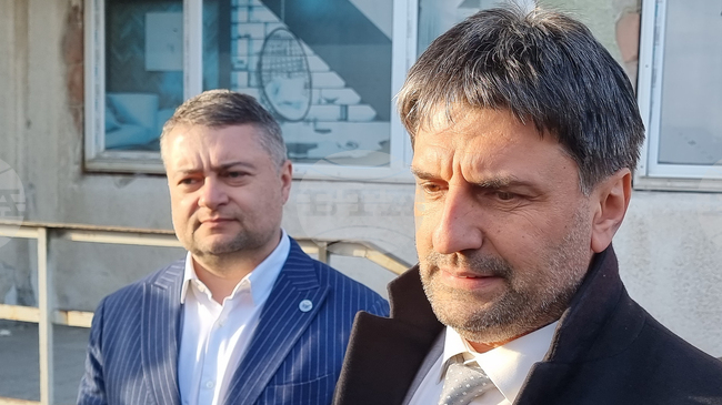 Установен е незаконен цех с милиони блистери и ампули, вероятно с анаболни вещества, каза директорът на СДВР гл. комисар Любомир Николов