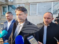 Нелегално производство на анаболи и стероиди - разкрита база - брифинг