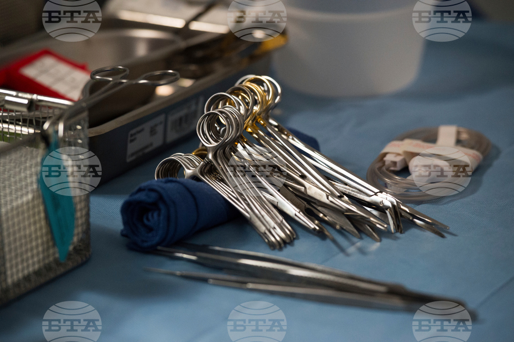 Kidney Transplants Race