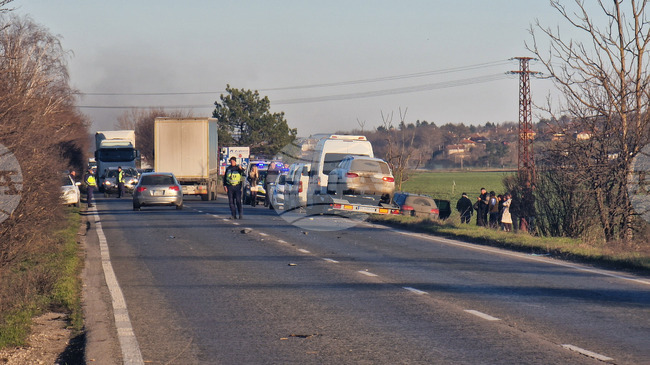 През изминалото денонощие в страната са станали 17 тежки катастрофи, при които са ранени 25 души и един е загинал