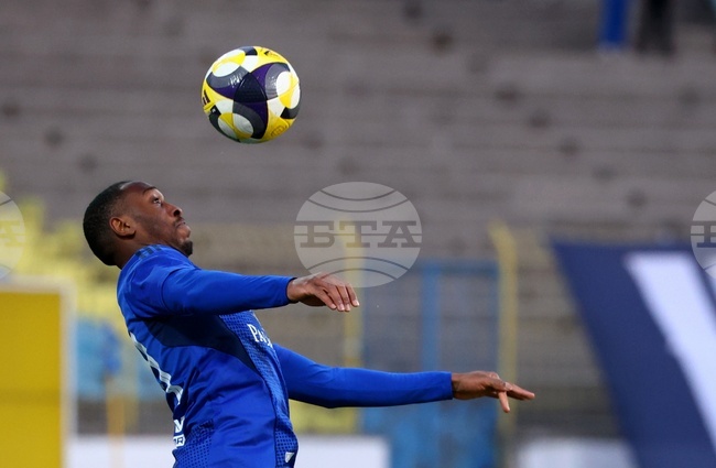 Левски се наложи над Арда и отново има девет точки преднина на върха на класирането в Първа лига