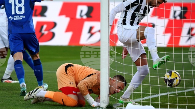 Локомотив (Пловдив) с остра позиция срещу съдийството в двубоя с Левски