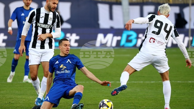 Още един основен футболист на Локомотив (Пловдив) е с контузия, пропуска мача със Септември